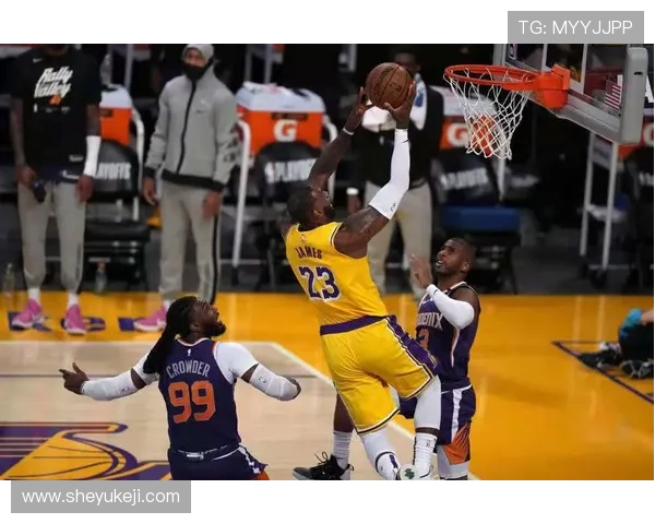 雄鹿锁定施罗德！利拉德替身或助字母哥冲击总冠军(1)